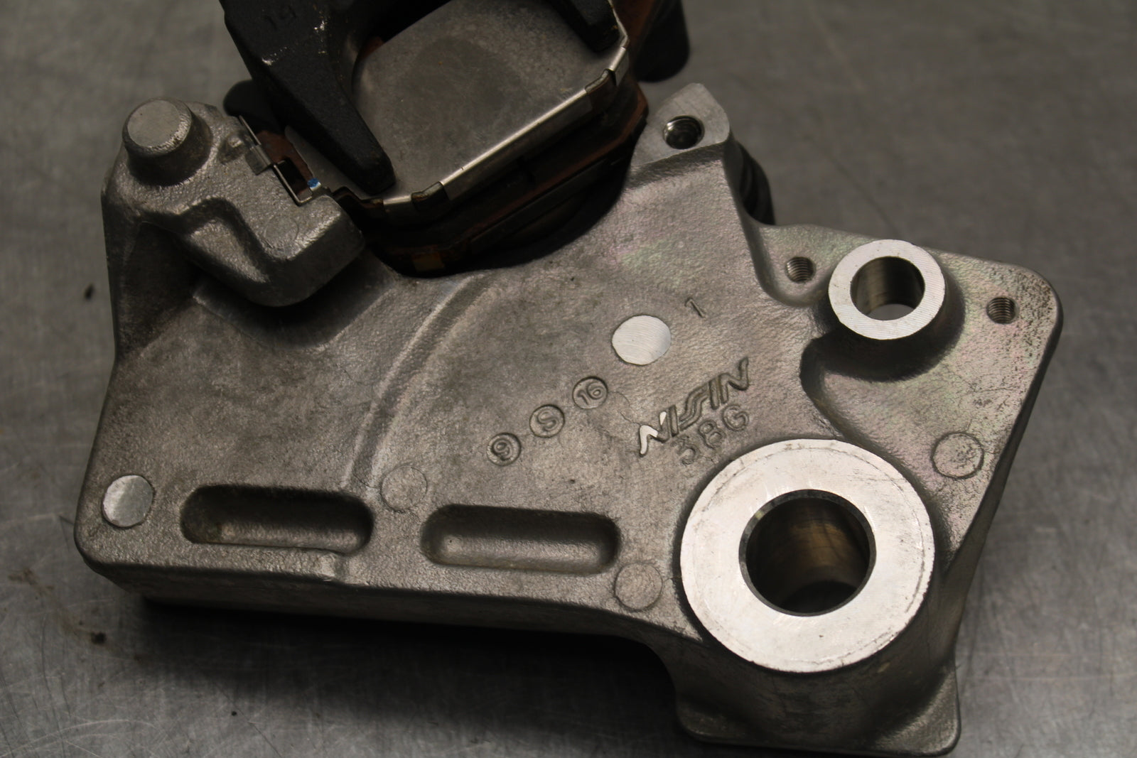 13-16 SUZUKI BANDIT 1250S ABS REAR BACK BRAKE CALIPER W MOUNT BRACKET BB134