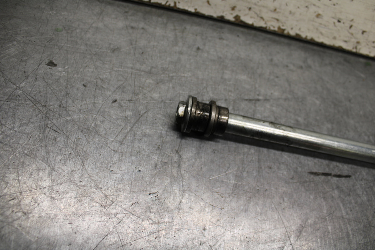 24 KAWASAKI NINJA 500 ABS FRONT WHEEL RIM AXLE PIVOT BOLT BB744