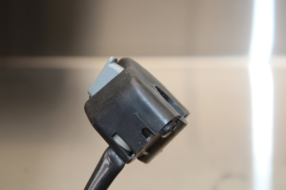 96 YAMAHA YZF750R RIGHT CLIP ON HANDLE KILL OFF START SWITCH SWITCHES BB137