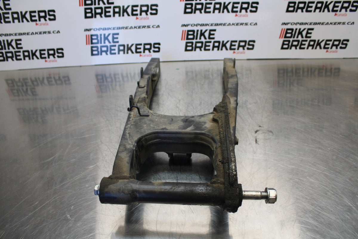 15-16 HONDA CB300F REAR SWINGARM BACK SUSPENSION SWING ARM BB150