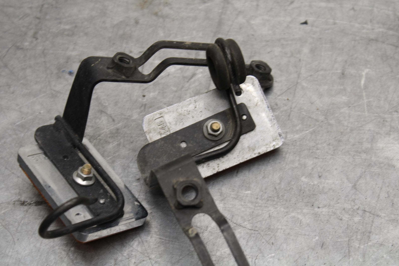 2005 Kawasaki Vulcan 1600 VN1600D Nomad REFLECTOR GARNISH MARKER BB556