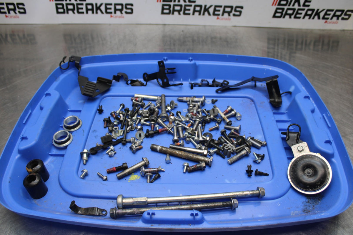 21-23 KAWASAKI NINJA ZX6R MOUNTING BOLTS HARDWARE MOTOR SCREWS BB179