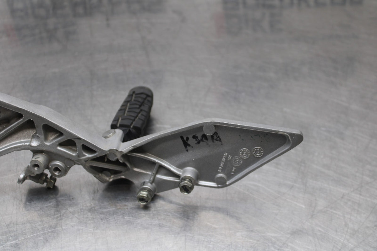 13-16 KTM 390 DUKE RIGHT REARSET REAR SET DRIVER FOOT PEG REST STOP BB815