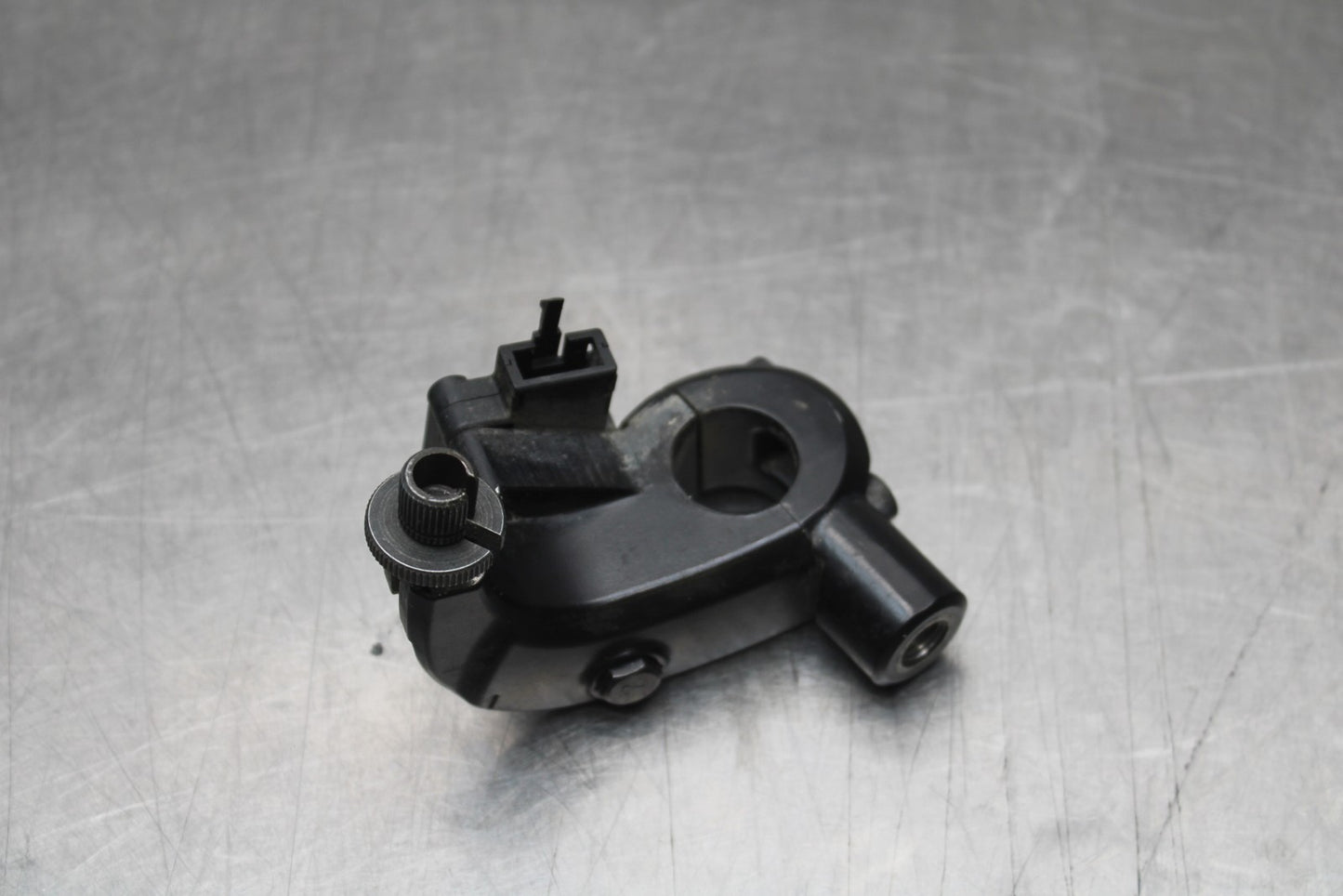 09-10 KAWASAKI ER-6N CLUTCH LEVER PERCH MOUNT BRACKET BB205