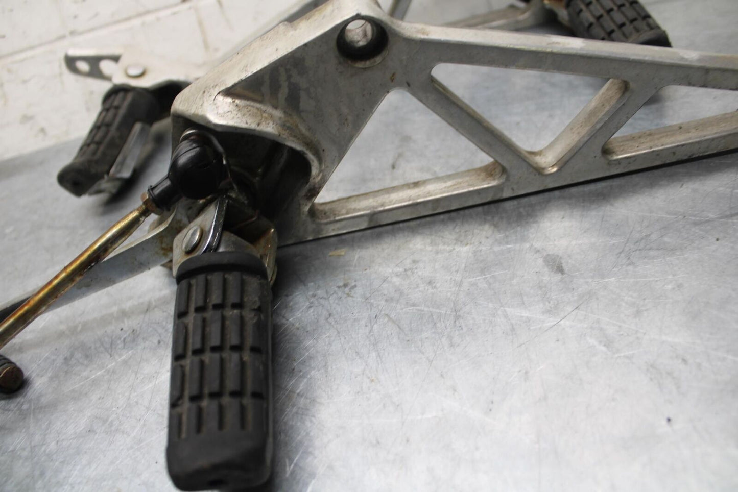 1984 Honda Interceptor 750 VF750F  REARSETS REAR SET DRIVER FOOT PEGS  BB38