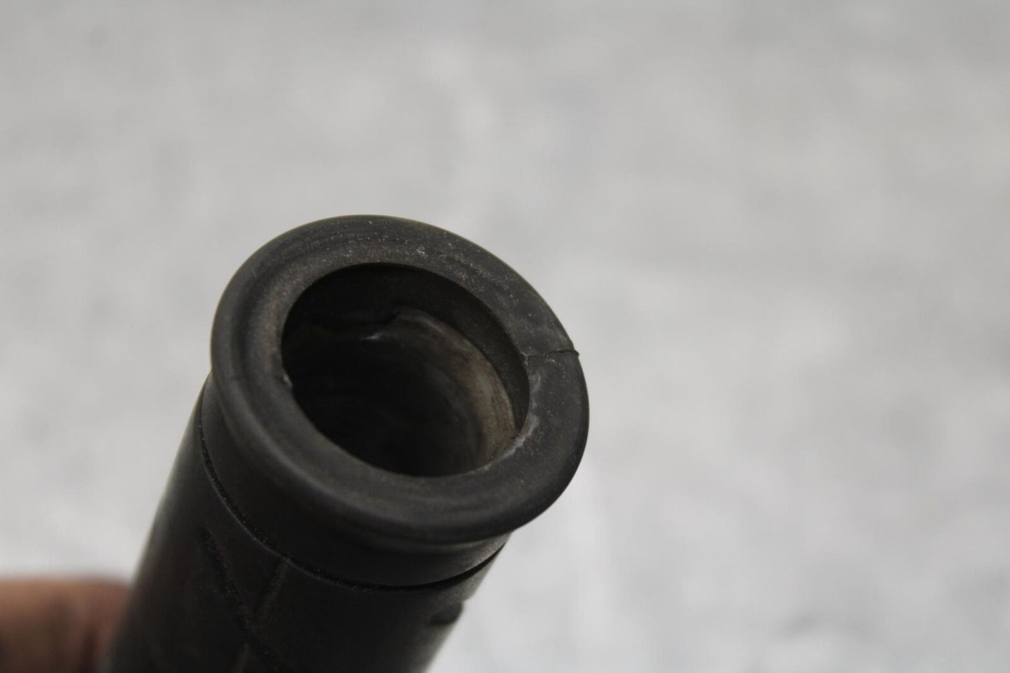 03-04 HONDA CBR600RR RIGHT THROTTLE GRIP 53140-MCF-305 BB637