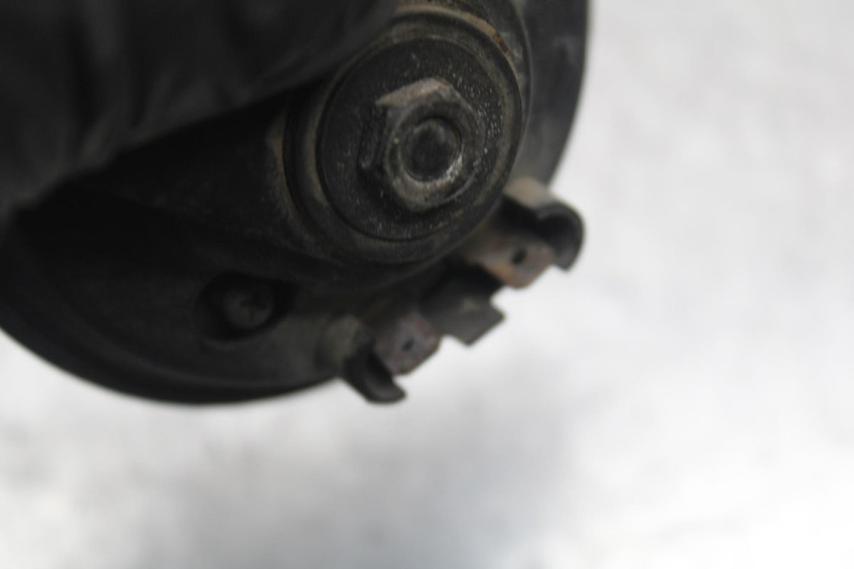 84-86 KAWASAKI GPZ900 HORN SIGNAL BB84