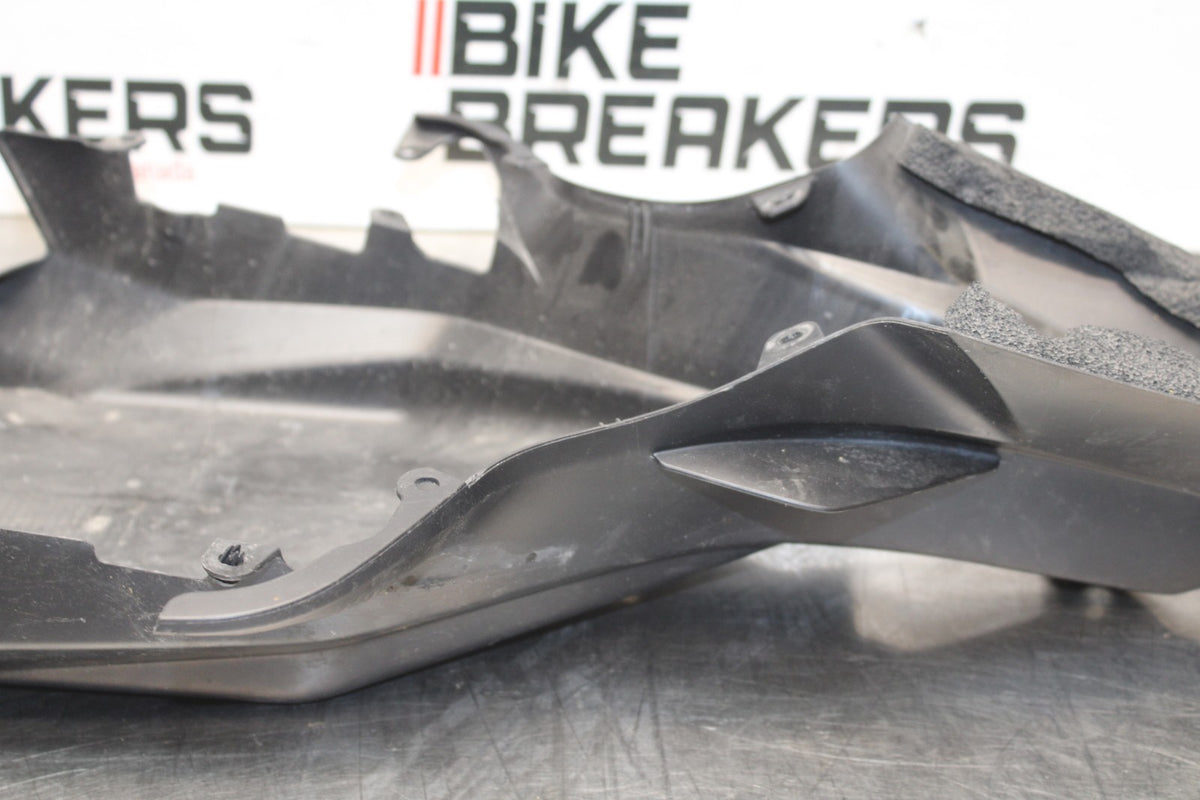 18 YAMAHA YZF R1  REAR BACK TAIL UNDERTAIL FAIRING COWL FENDER BB838