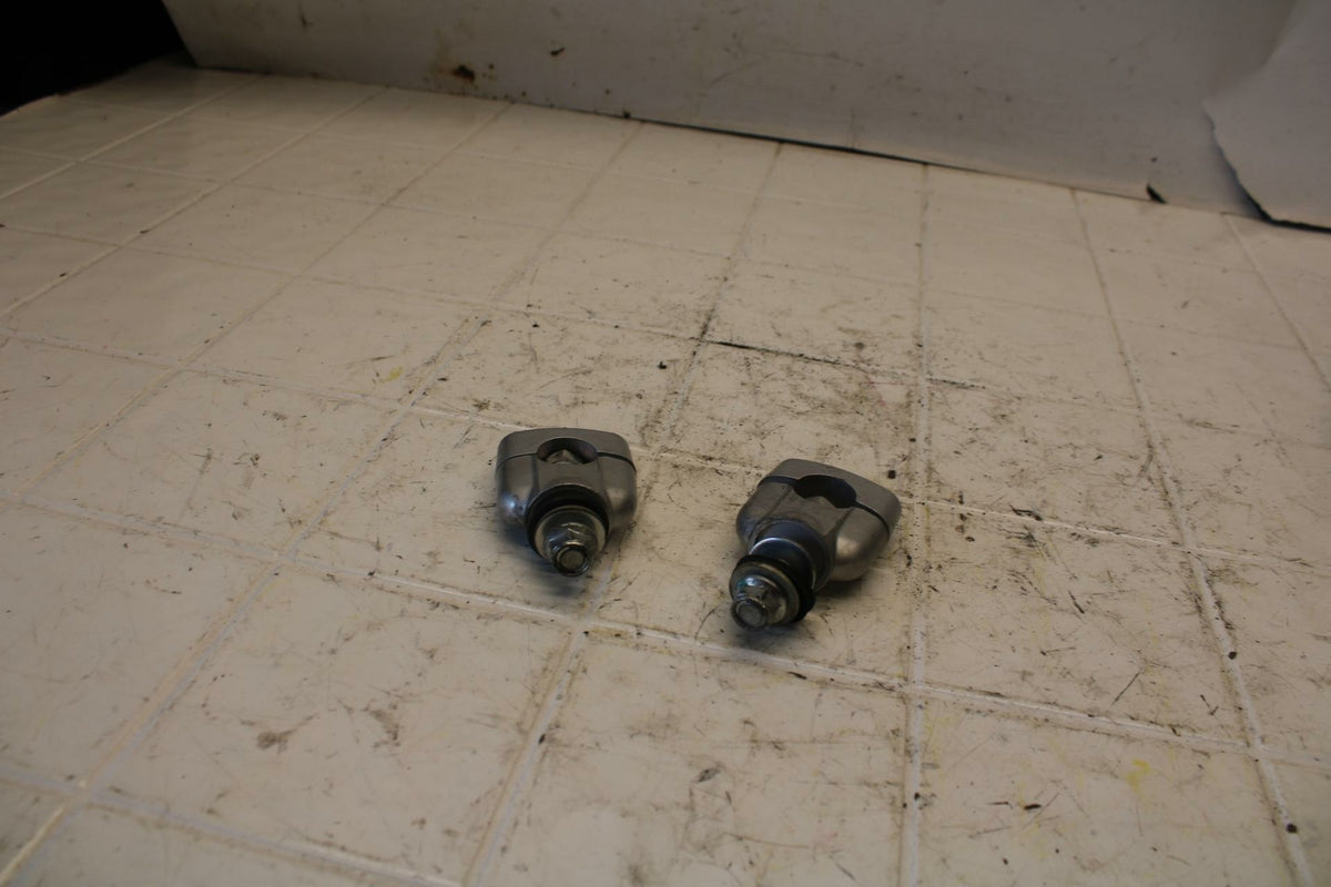 06-07 SUZUKI BANDIT 1200S ABS HANDLEBAR RISERS BB21