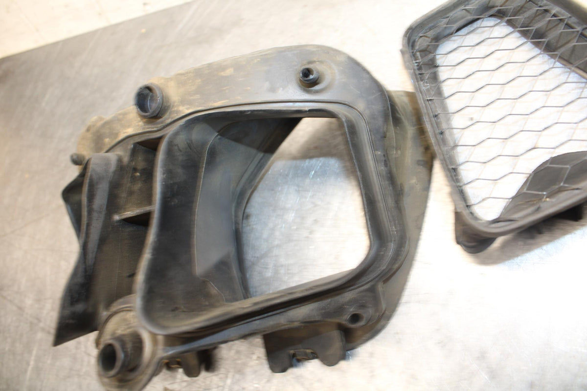 2007 Honda CBR600RR AIR INTAKE GRILL RUBBER DUCT BB42