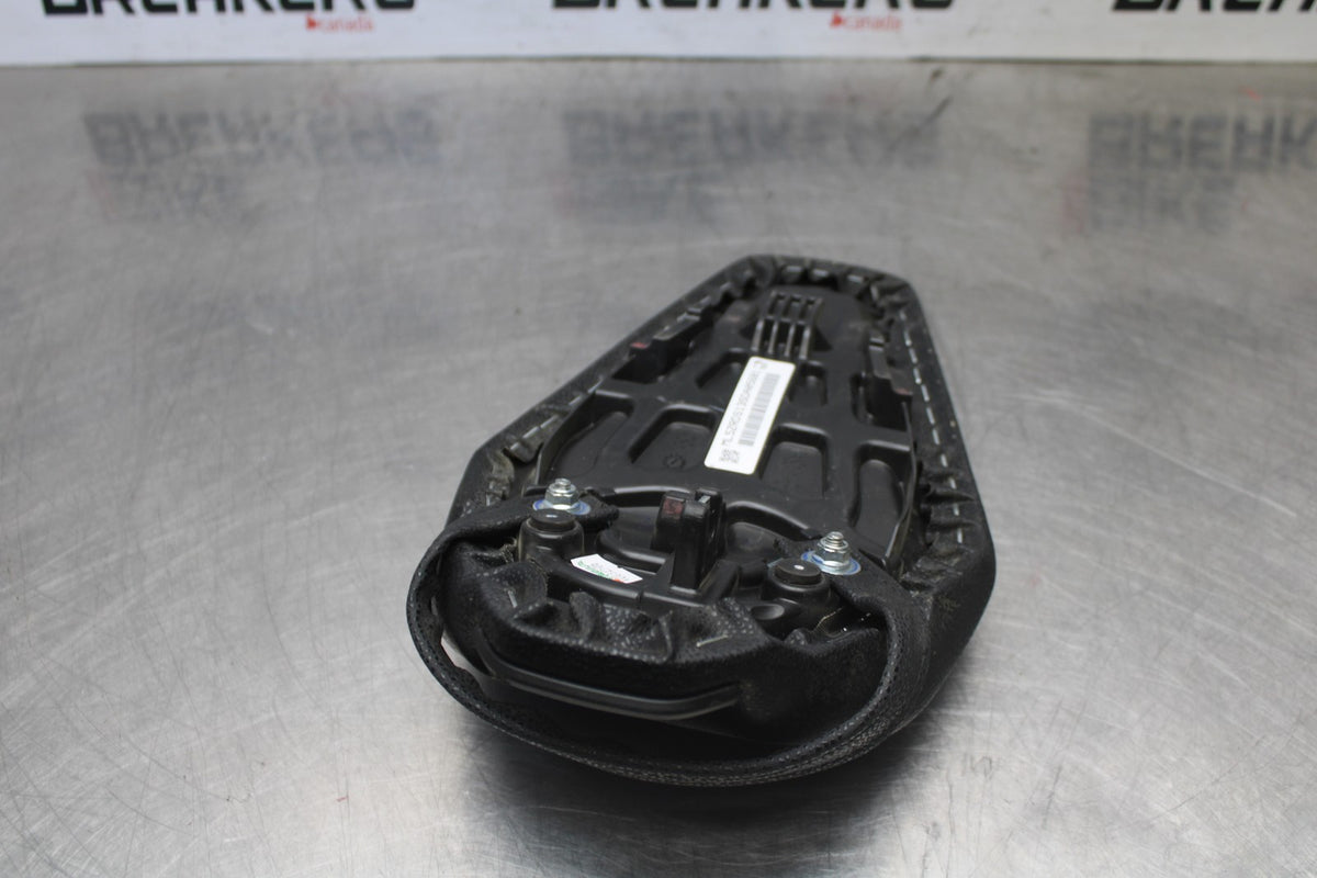 25 KAWASAKI Z900 REAR BACK PASSENGER TANDEM SEAT PAD SADDLE PILLION BB928