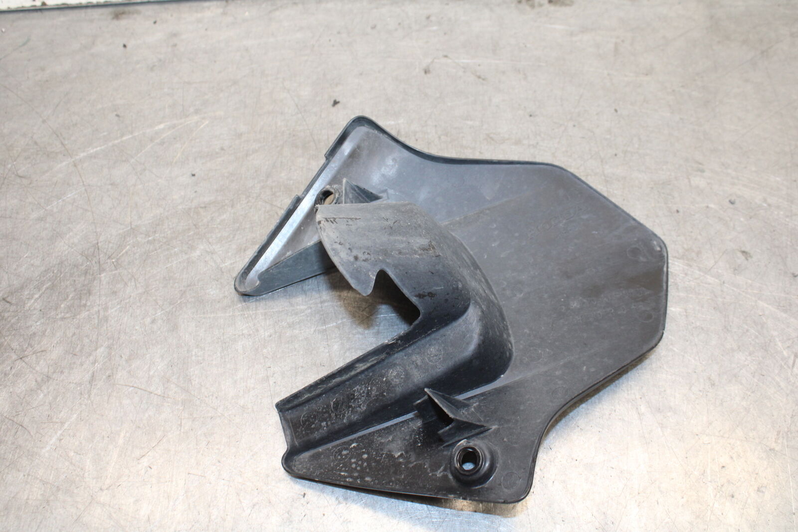 17-21 HONDA CBR1000RR SP REAR BACK WHEEL TIRE HUGGER FENDER BB681