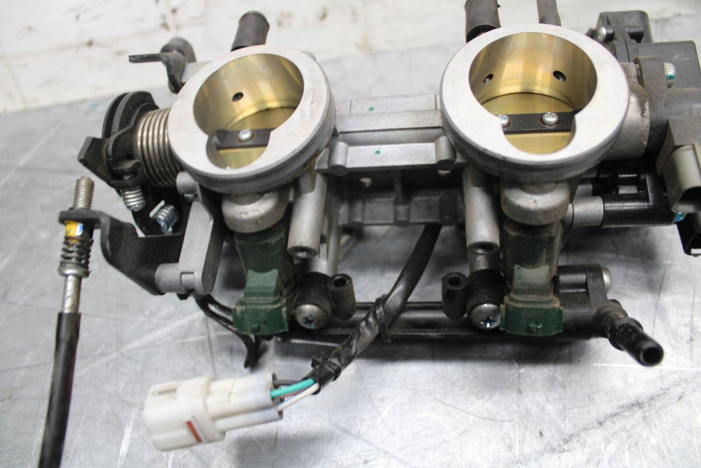 12-17 KAWASAKI NINJA 650 MAIN FUEL INJECTORS / THROTTLE BODIES BB470