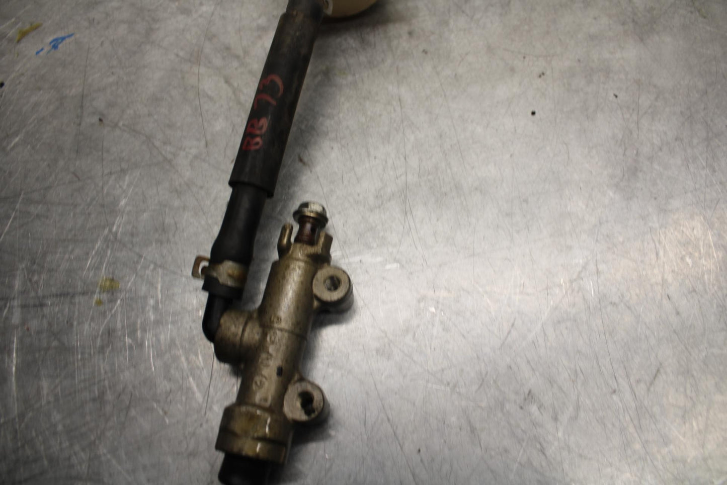 1996 Kawasaki Ninja 600R ZX600C REAR BACK BRAKE MASTER CYLINDER W RESERVOIR BB35