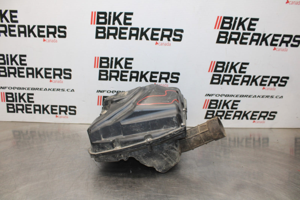 15 TRIUMPH TIGER 800 AIRBOX AIR INTAKE FILTER BOX BB873