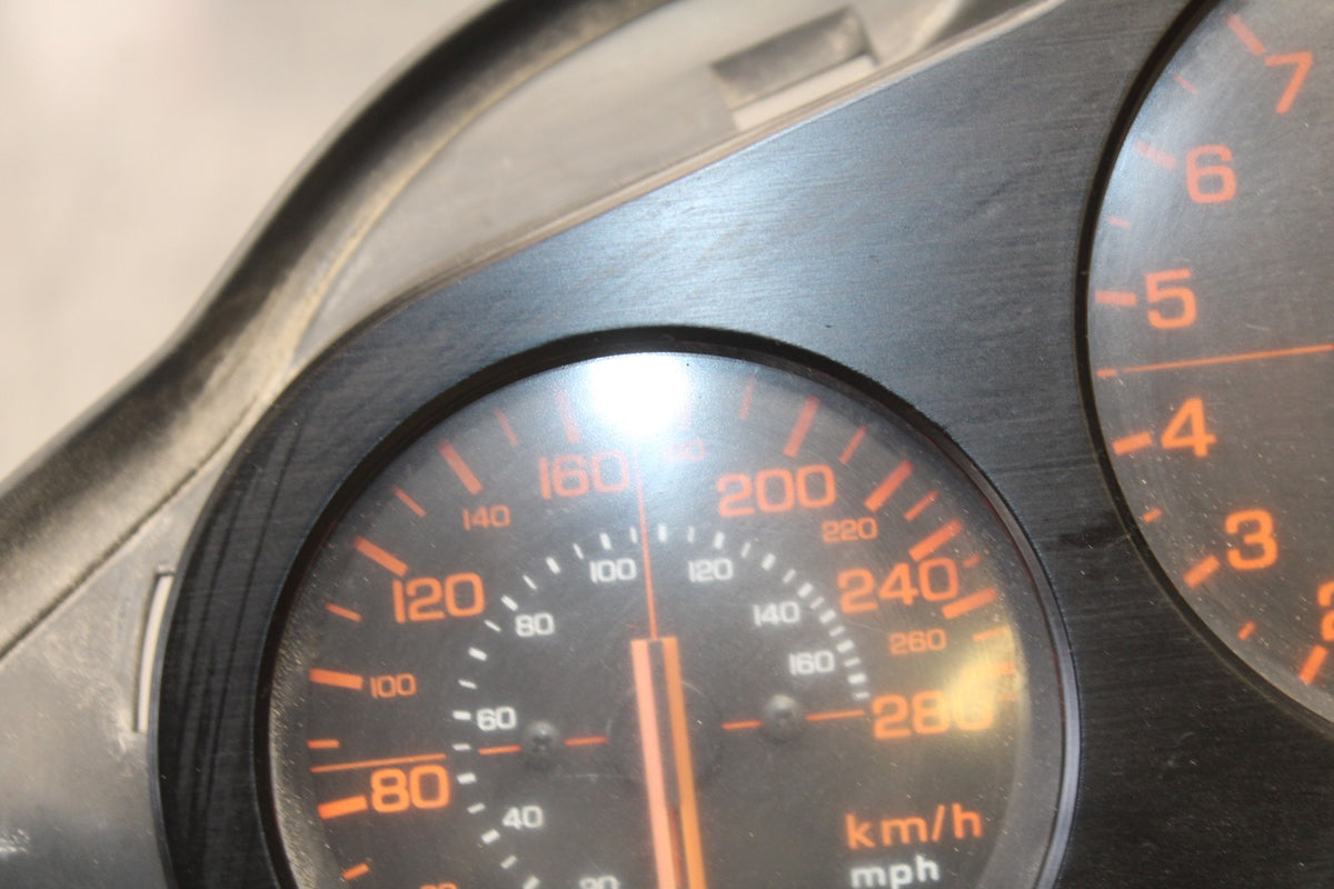 84 HONDA INTERCEPTOR 1000 VF1000F SPEEDO GAUGES DISPLAY CLUSTER METER BB878