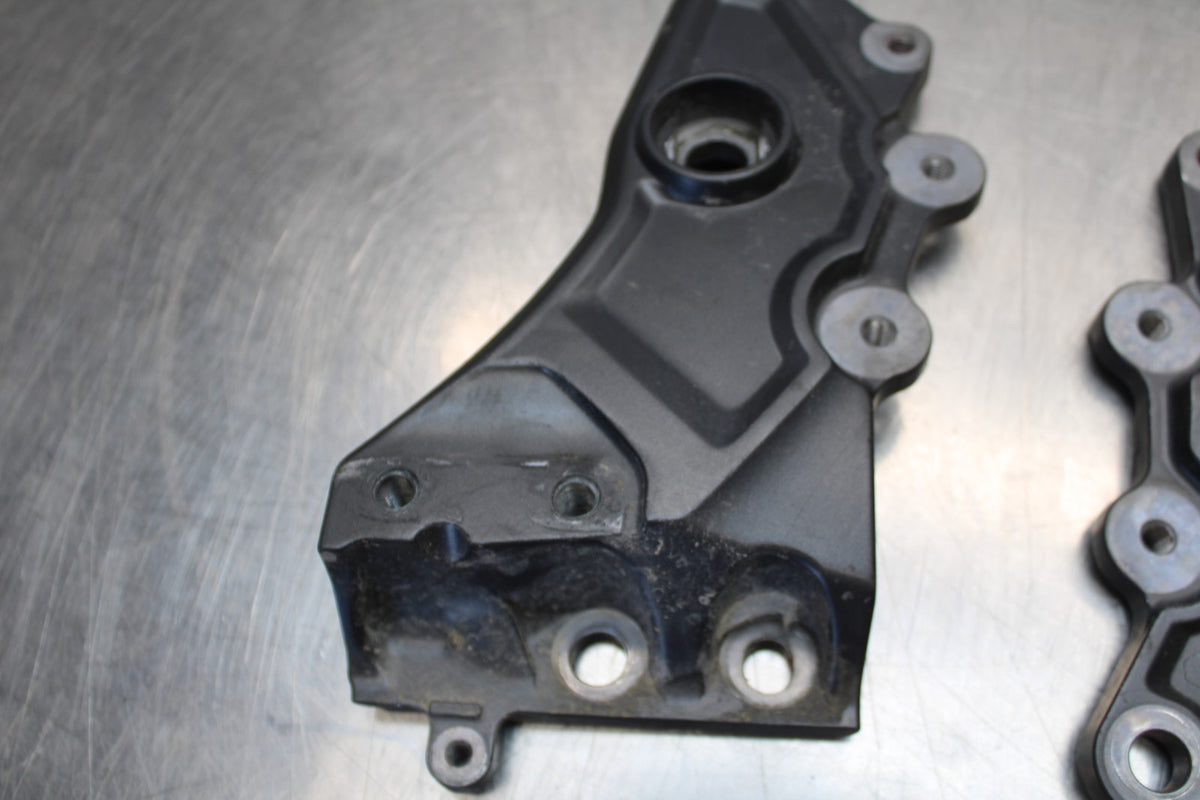 22-25 YAMAHA YZF R7 LEFT RIGHT FRAME REARSET BRACKETS MOUNTS BB182