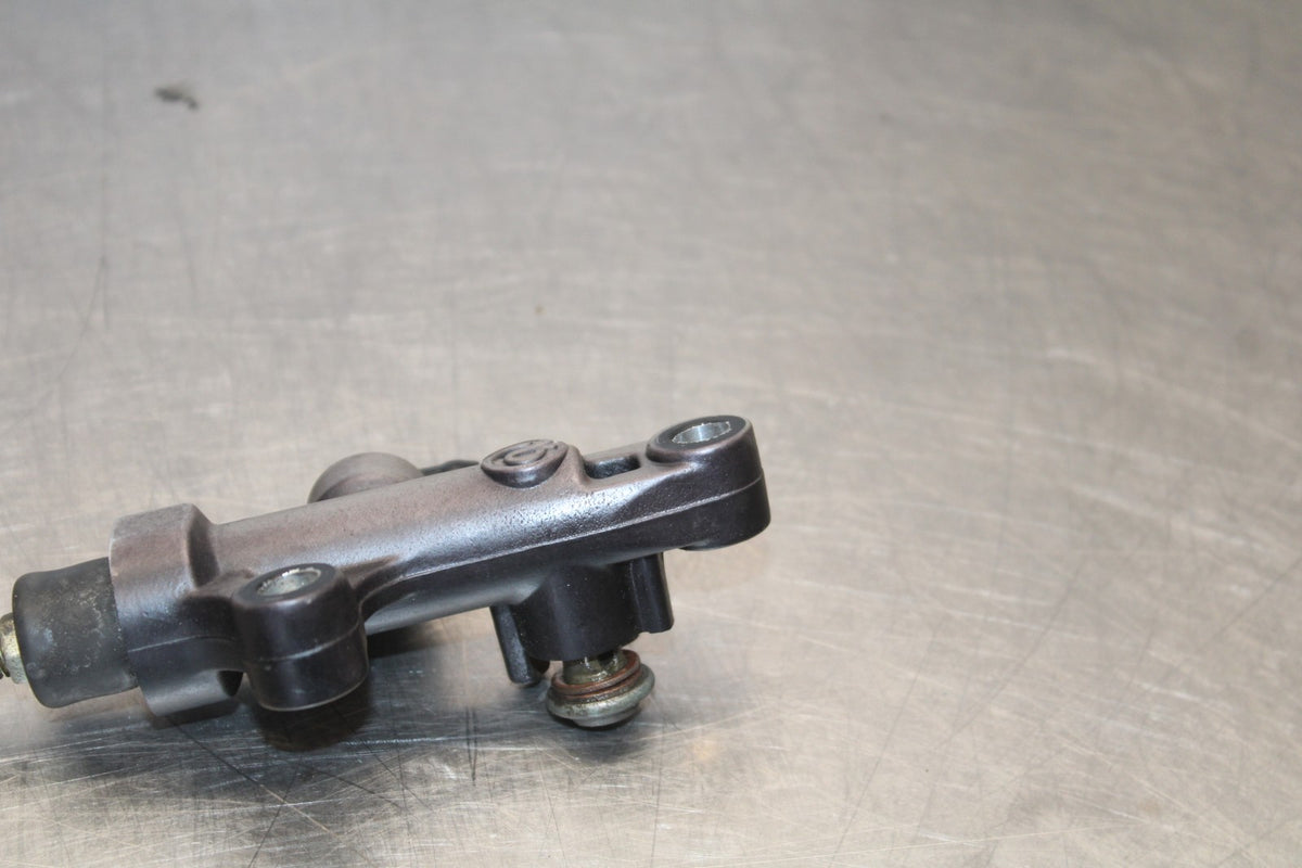 05 YAMAHA YZF R6 REAR BACK BRAKE MASTER CYLINDER W RESERVOIR BB894