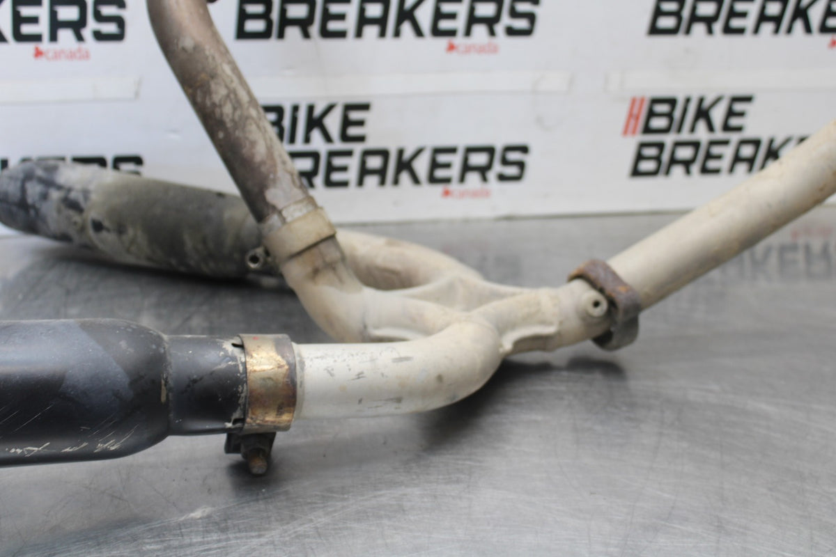 05 DUCATI SUPERSPORT 800 FULL EXHAUST SYSTEM HEADERS PIPE MUFFLER BB913