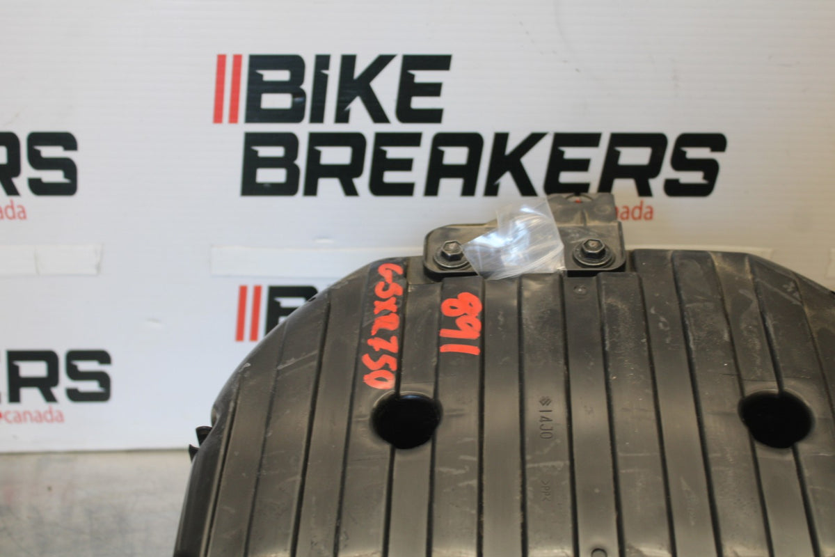 18 SUZUKI GSXR750 AIRBOX AIR INTAKE FILTER BOX BB891