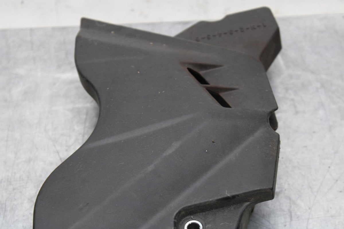 19-21 YAMAHA YZF R3 ENGINE SPROCKET COVER BB588