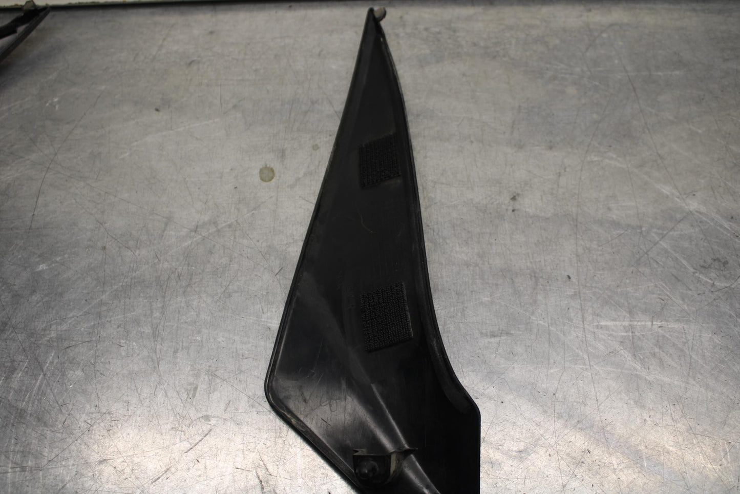 2011 Suzuki GSXR600 RIGHT LEFT FRONT SIDE SEAT PANELS TRIMS COWLS BB605