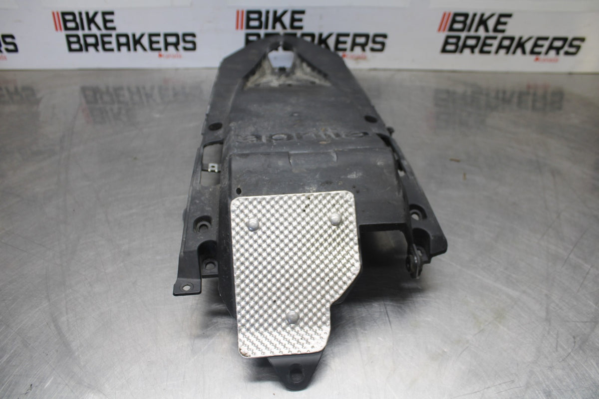24 APRILIA TUONO V4 1100 FACTORY ABS REAR BACK TAIL UNDERTAIL FAIRING COWL BB887