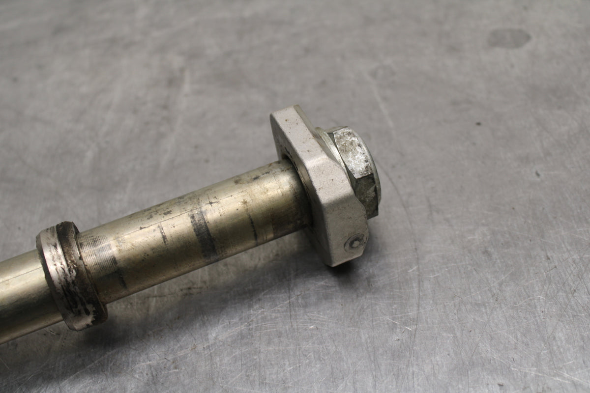 13-16 SUZUKI BANDIT 1250S ABS REAR AXLE BACK WHEEL RIM PIVOT BOLT AXEL BB134