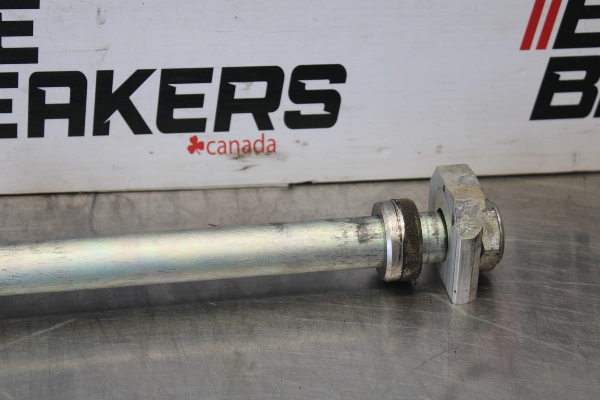 15-26 SUZUKI GSXR600 REAR AXLE BACK WHEEL RIM PIVOT BOLT AXEL BB888