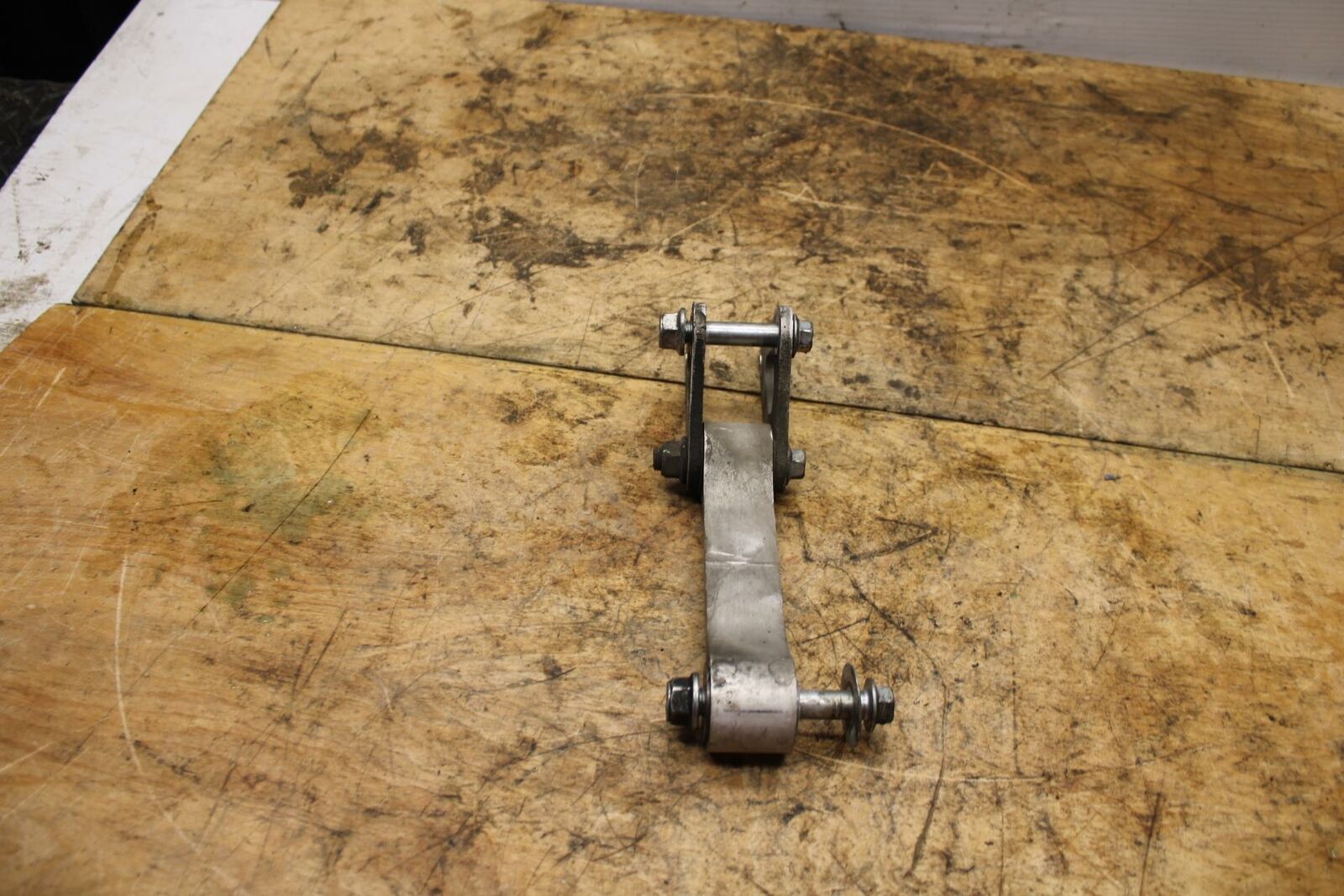 11-21 SUZUKI GSXR600 REAR DOGBONE SHOCK LINKAGE LINK BB346