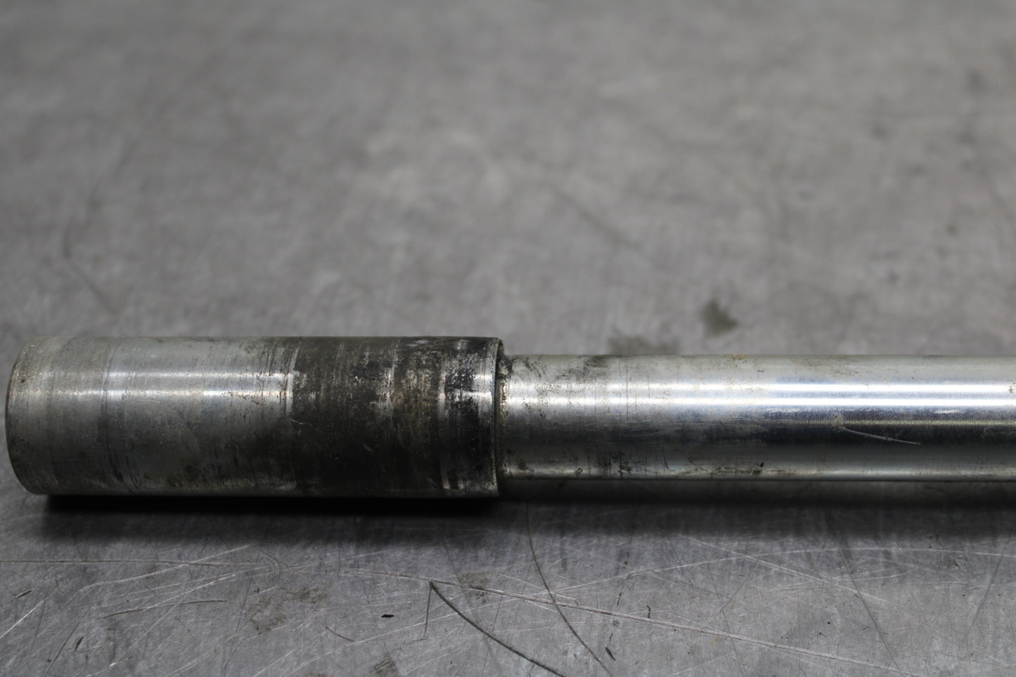 03 SUZUKI SV650S FRONT WHEEL RIM AXLE PIVOT BOLT BB130