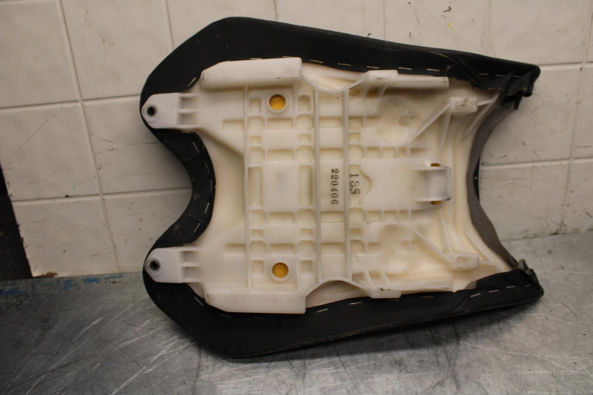 08-16 YAMAHA YZF R6 FRONT DRIVERS SEAT PAD SADDLE  BB465
