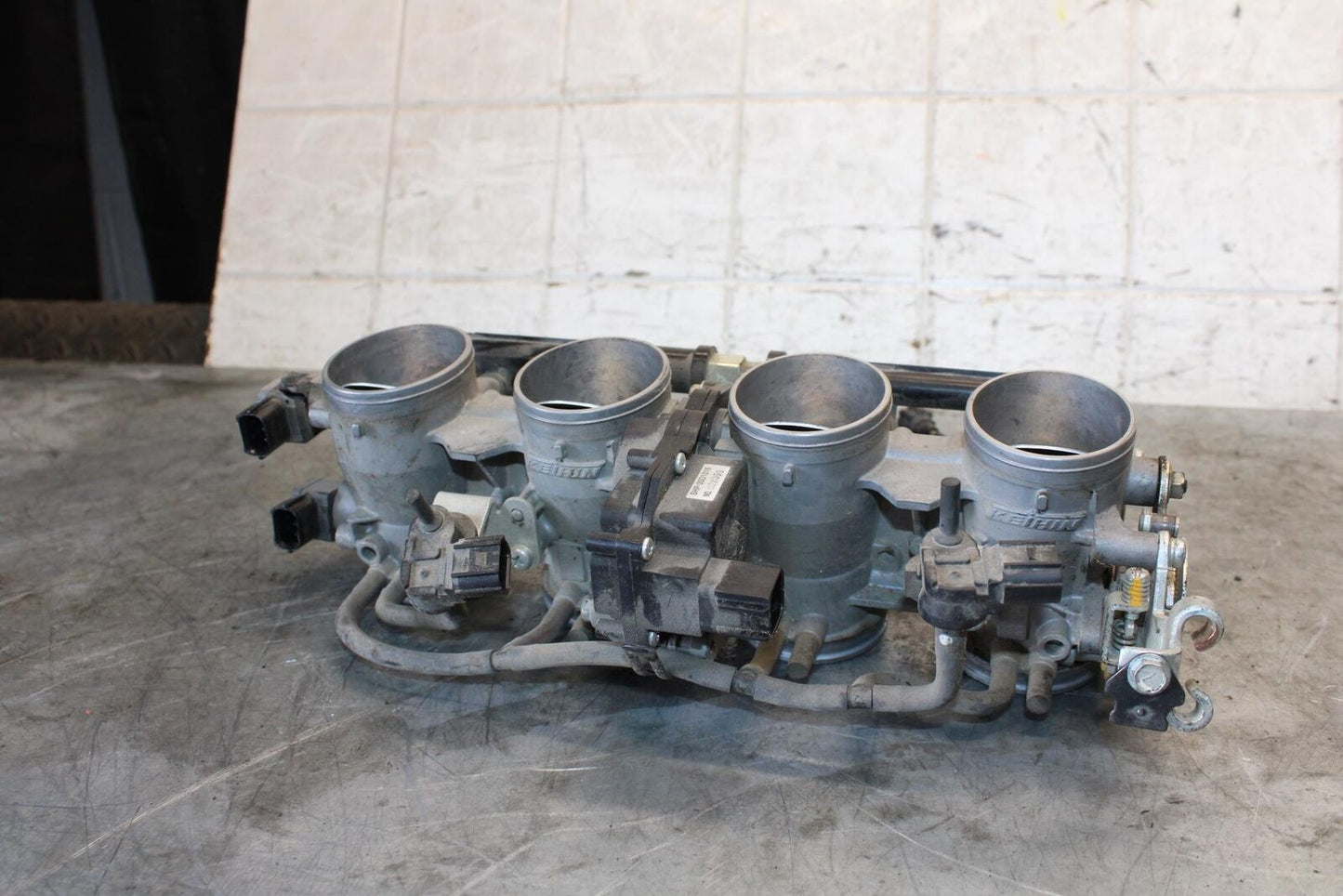 09-12 KAWASAKI NINJA ZX6R MAIN FUEL INJECTORS / THROTTLE BODIES BB544