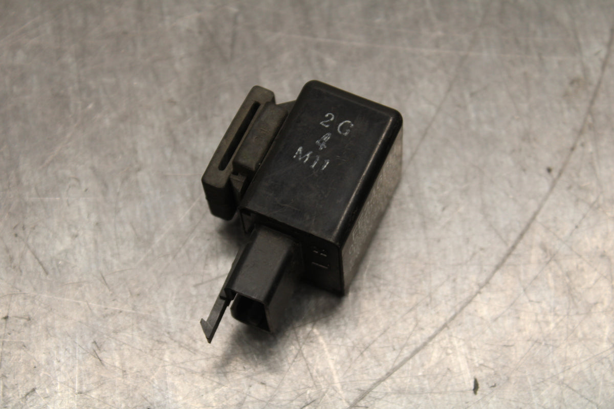 03-05 YAMAHA YZF R6  TURN SIGNAL BLINKER RELAY FLASHER SWITCH BB132