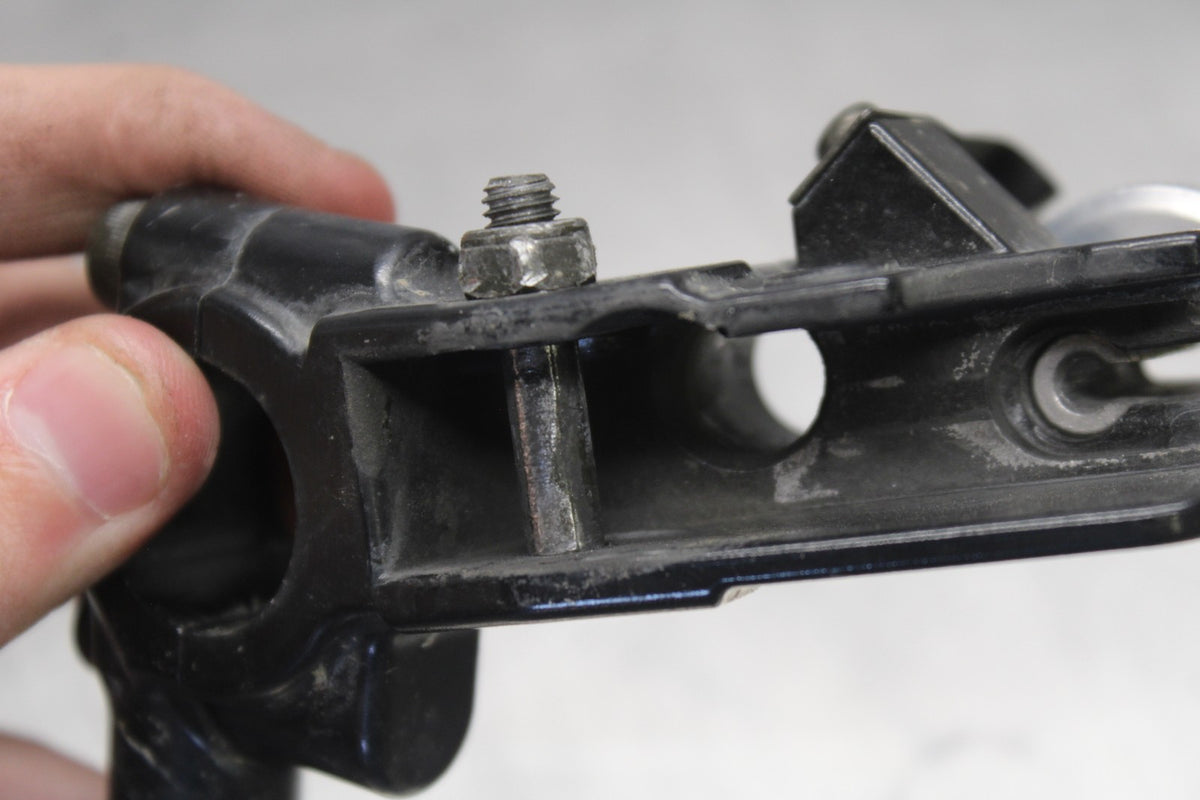 05-08 TRIUMPH SPEED TRIPLE 1050 CLUTCH LEVER PERCH MOUNT BRACKET BB933