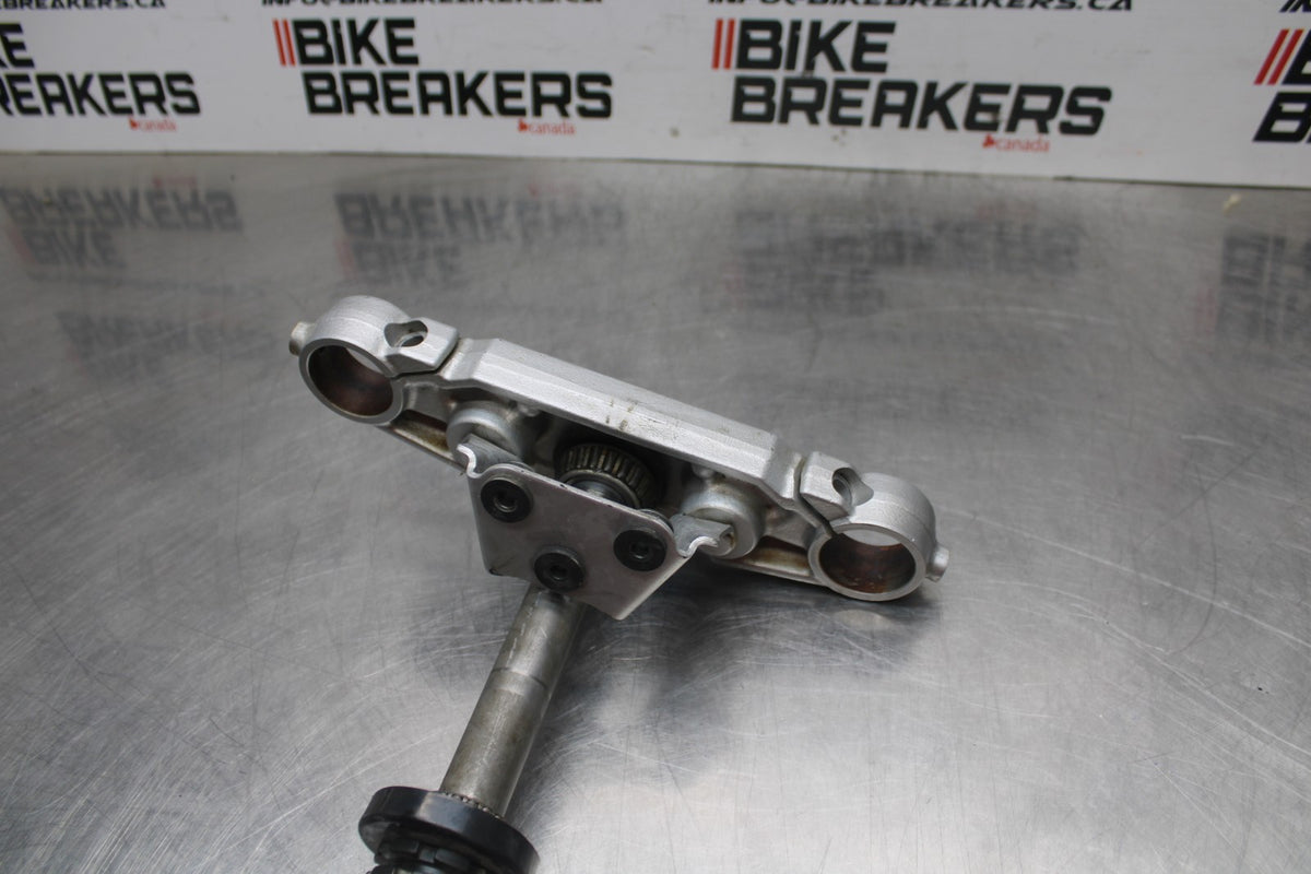 06 KAWASAKI VULCAN 900 FRONT FORKS CLAMP LOWER TRIPLE TREE STEM BB799