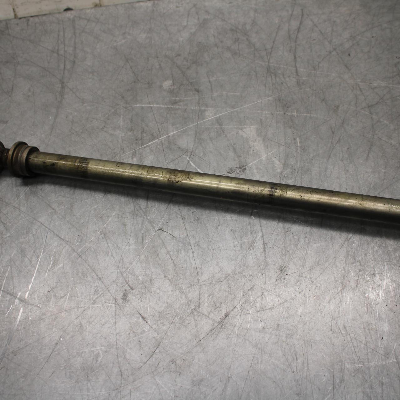 07-08 KAWASAKI CONCOURS 1400 ABS REAR AXLE BACK WHEEL RIM PIVOT BOLT AXEL BB449