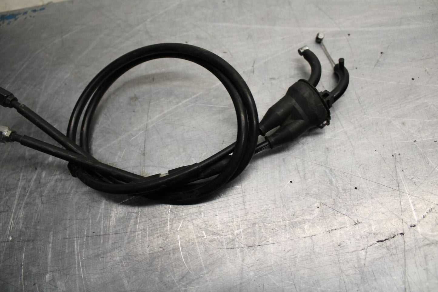 09-14 YAMAHA YZF R1 THROTTLE CABLES LINES 14B-26302-01-00 BB471
