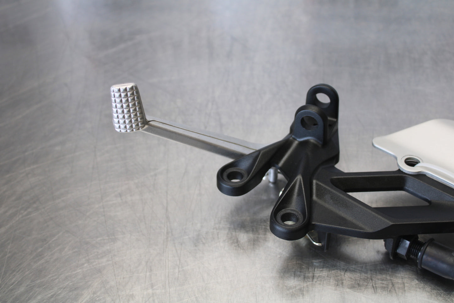 23-24 KAWASAKI NINJA ZX14R RIGHT REARSET REAR SET DRIVER FOOT PEG STOP BB169