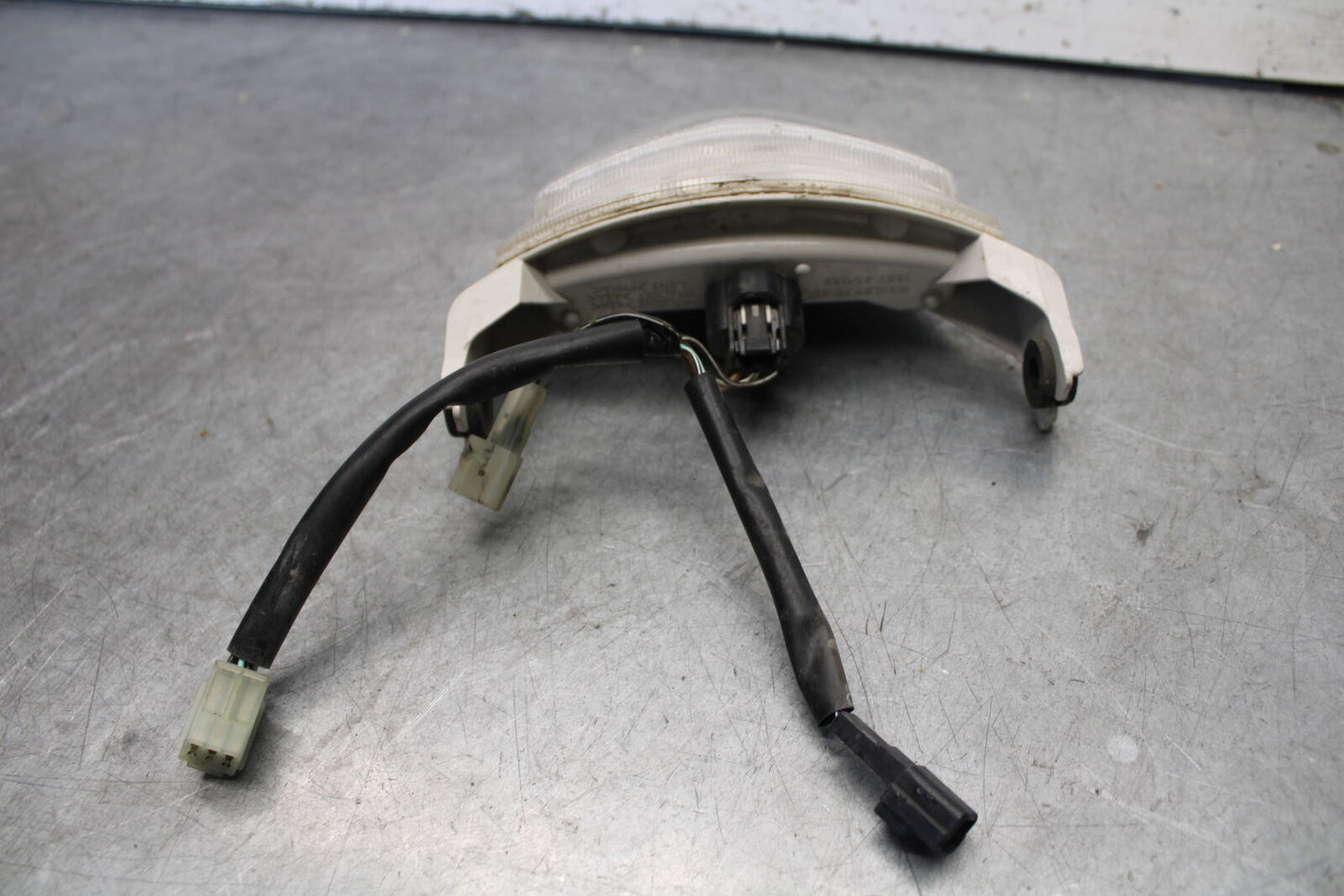 05-06 SUZUKI GSXR1000 REAR TAIL TAILLIGHT BACK BRAKE LIGHT 35710-41G30 BB663