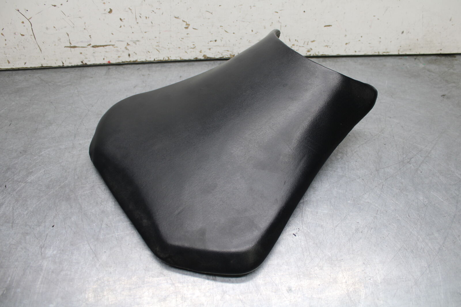 05-06 HONDA CBR600RR FRONT DRIVERS SEAT PAD SADDLE PILLION BB727