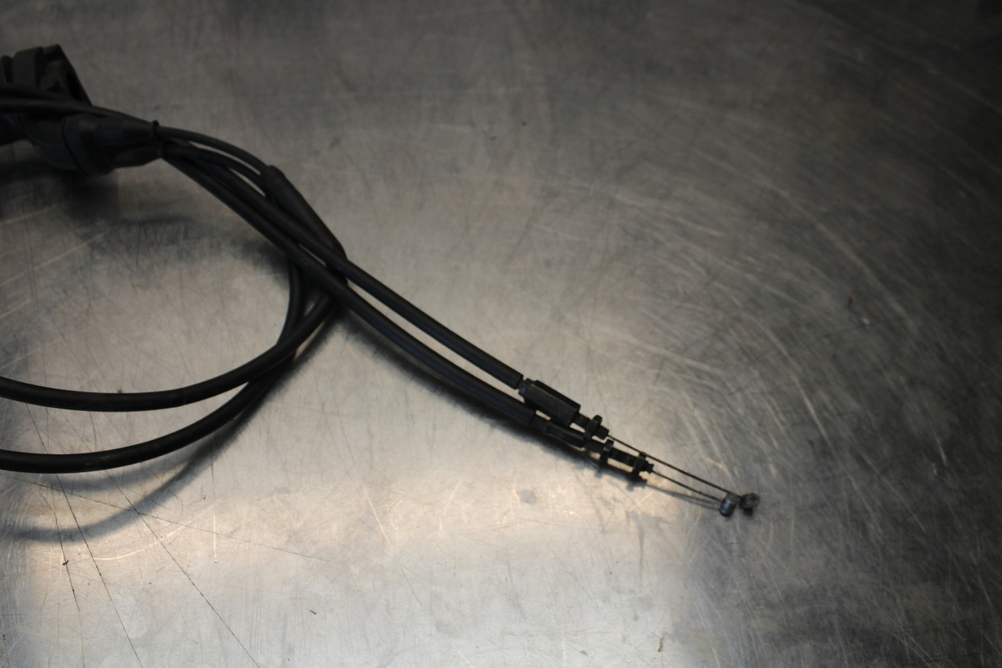 14-17 YAMAHA FZ07 THROTTLE CABLE LINE HOUSING GUIDE BB162