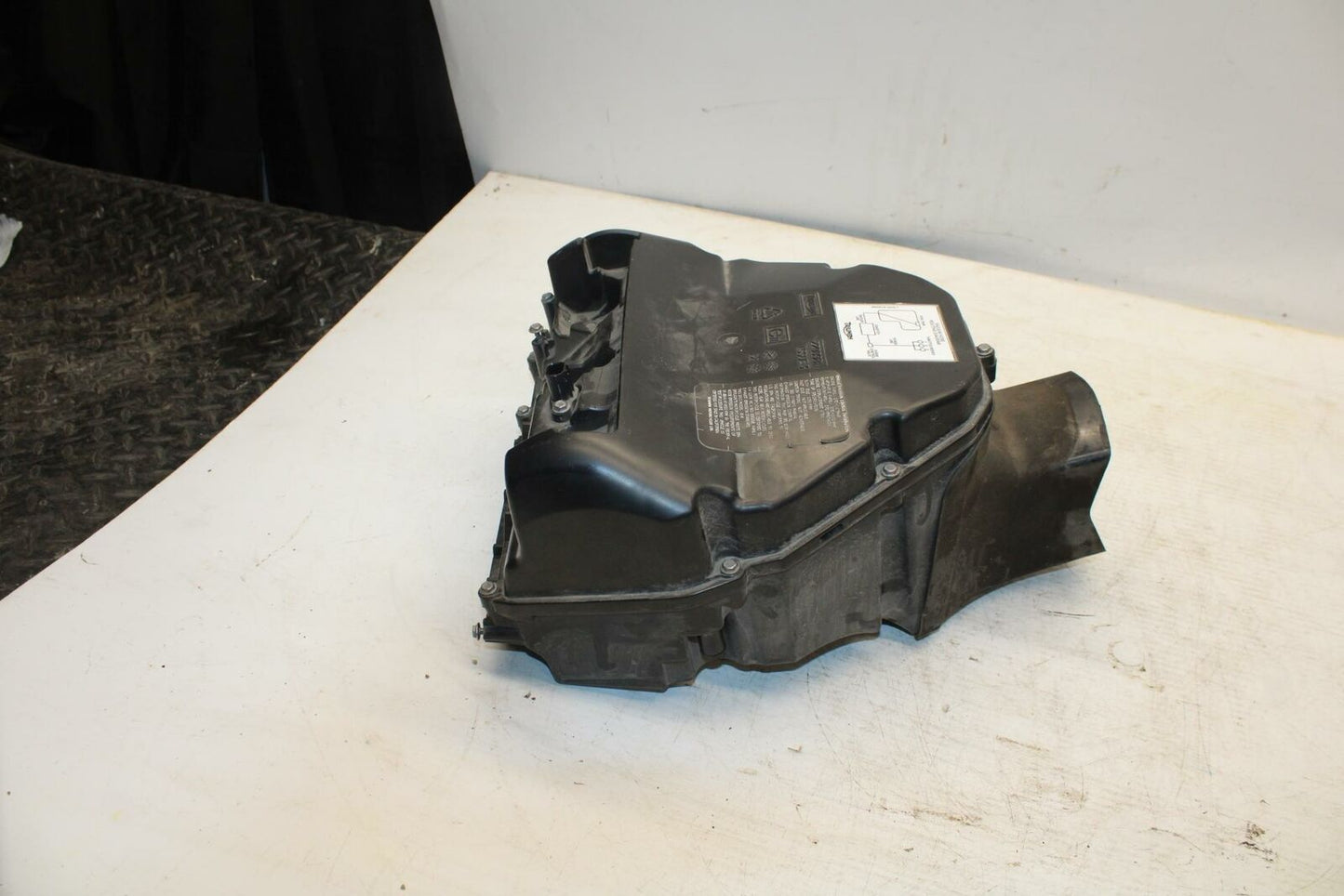 07-16 TRIUMPH STREET TRIPLE AIRBOX AIR INTAKE FILTER BOX BB361