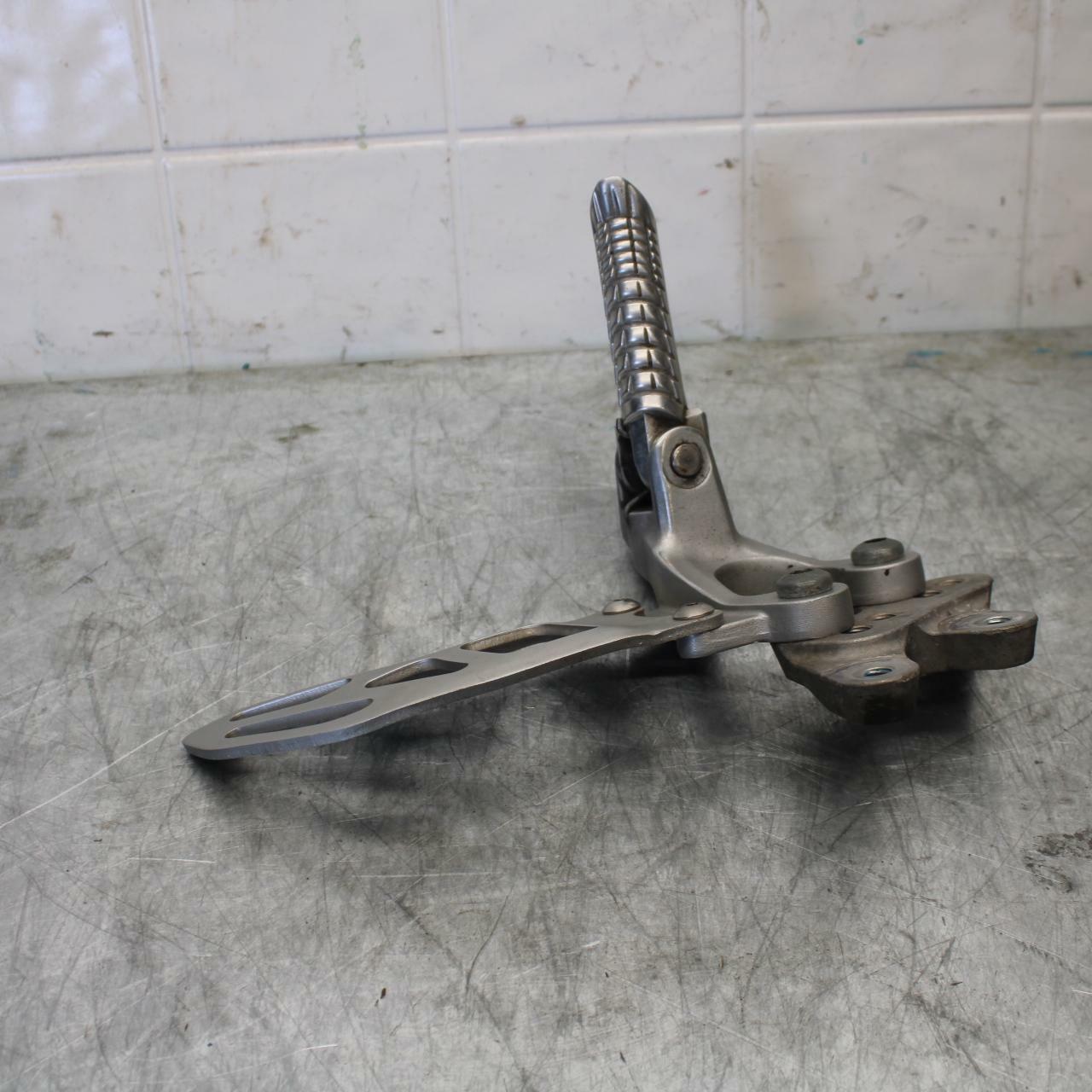 15-21 SUZUKI GSXR600 LEFT REARSET REAR SET DRIVER FOOT PEG REST STOP BB418 B