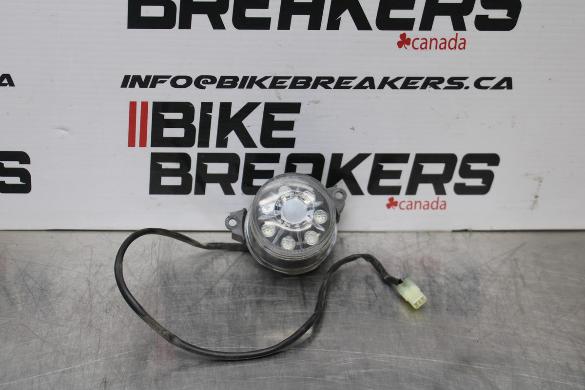 12 HONDA CB1000R RUNNING PILOT FRONT LIGHT  BB200
