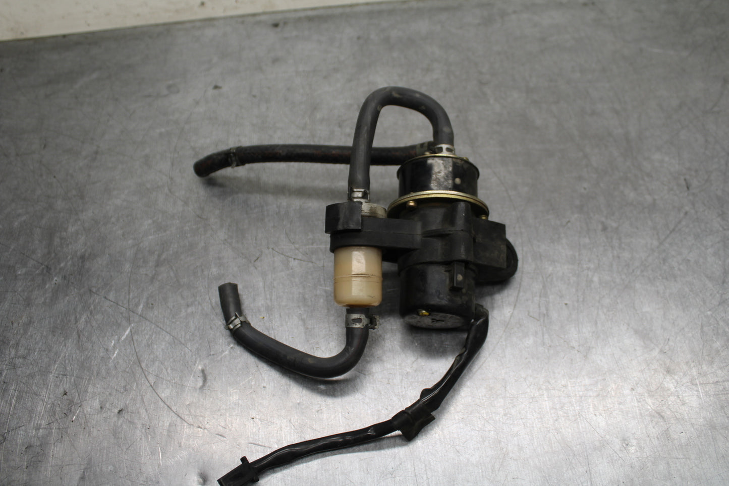 00-01 YAMAHA YZF R1 FUEL PUMP GAS PETROL SENDER UNIT BB755