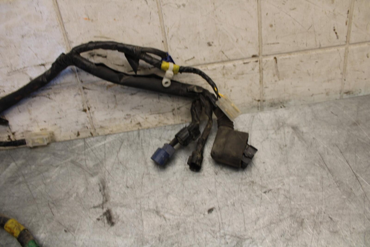 2009 Yamaha YZF R6 HEADLIGHT SPEEDO GAUGES WIRING HARNESS WIRE LOOM BB532