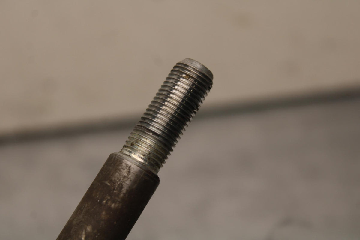 1983 Honda V45 Magna VF750C FRONT WHEEL RIM AXLE PIVOT BOLT 44301-461-770 BB91