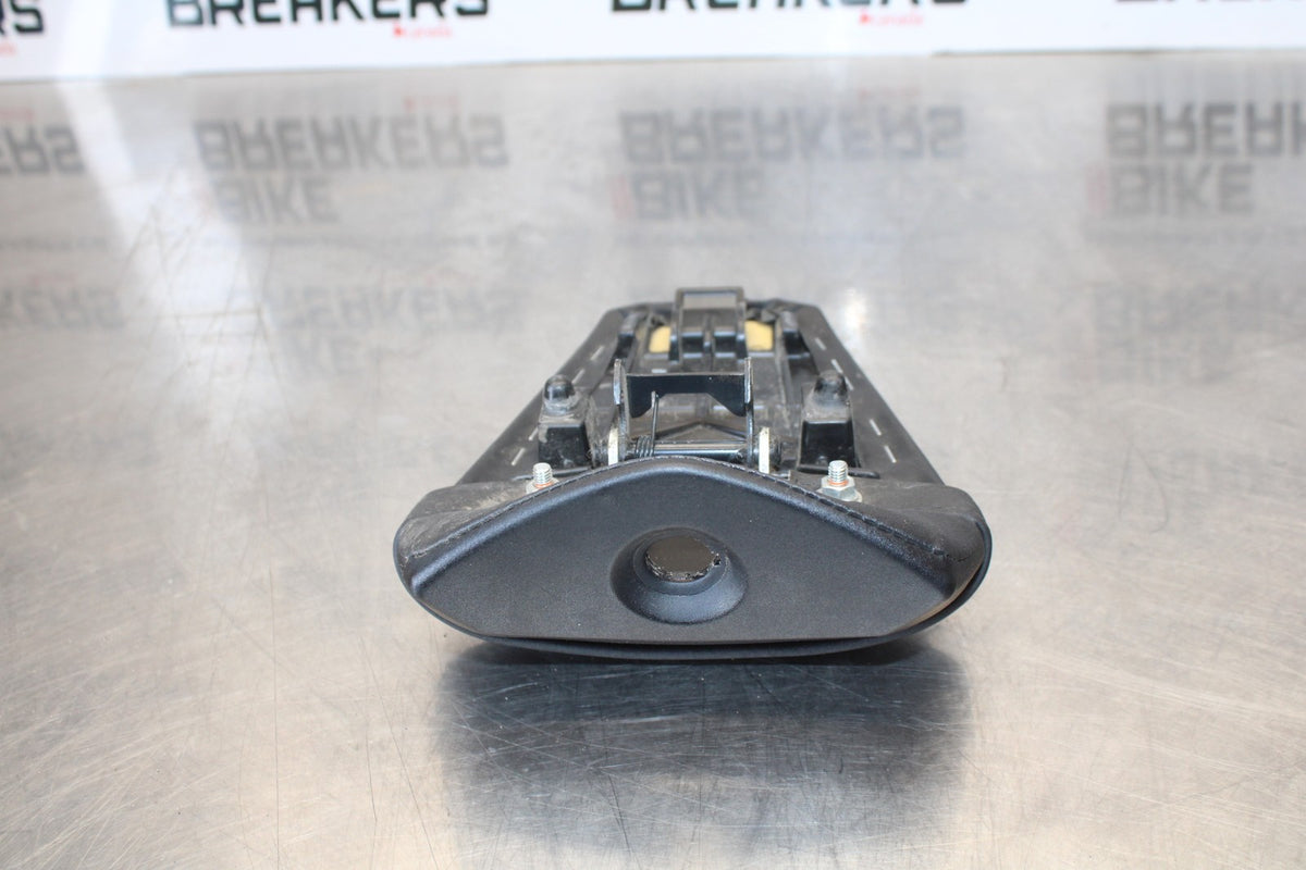 22-25 YAMAHA YZF R7 REAR BACK PASSENGER TANDEM SEAT PAD SADDLE PILLION BB176