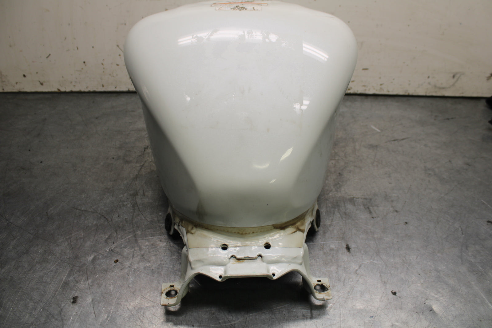15-16 HONDA CB300F GAS TANK FUEL CELL PETROL RESERVOIR BB740